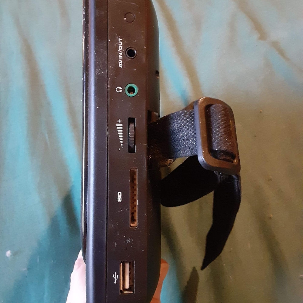 DVD Player (Portable x2) - Picture 2 of 2